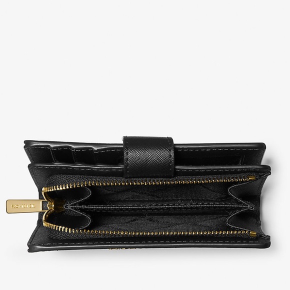 MICHAEL KORS
Medium Crossgrain Leather Wallet
Black
NWT - Picture 4 of 16